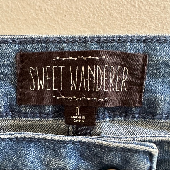 Sweet Wanderer Form Fitting Button Front Frayed Jean Skirt Size Medium. - Picture 8 of 11